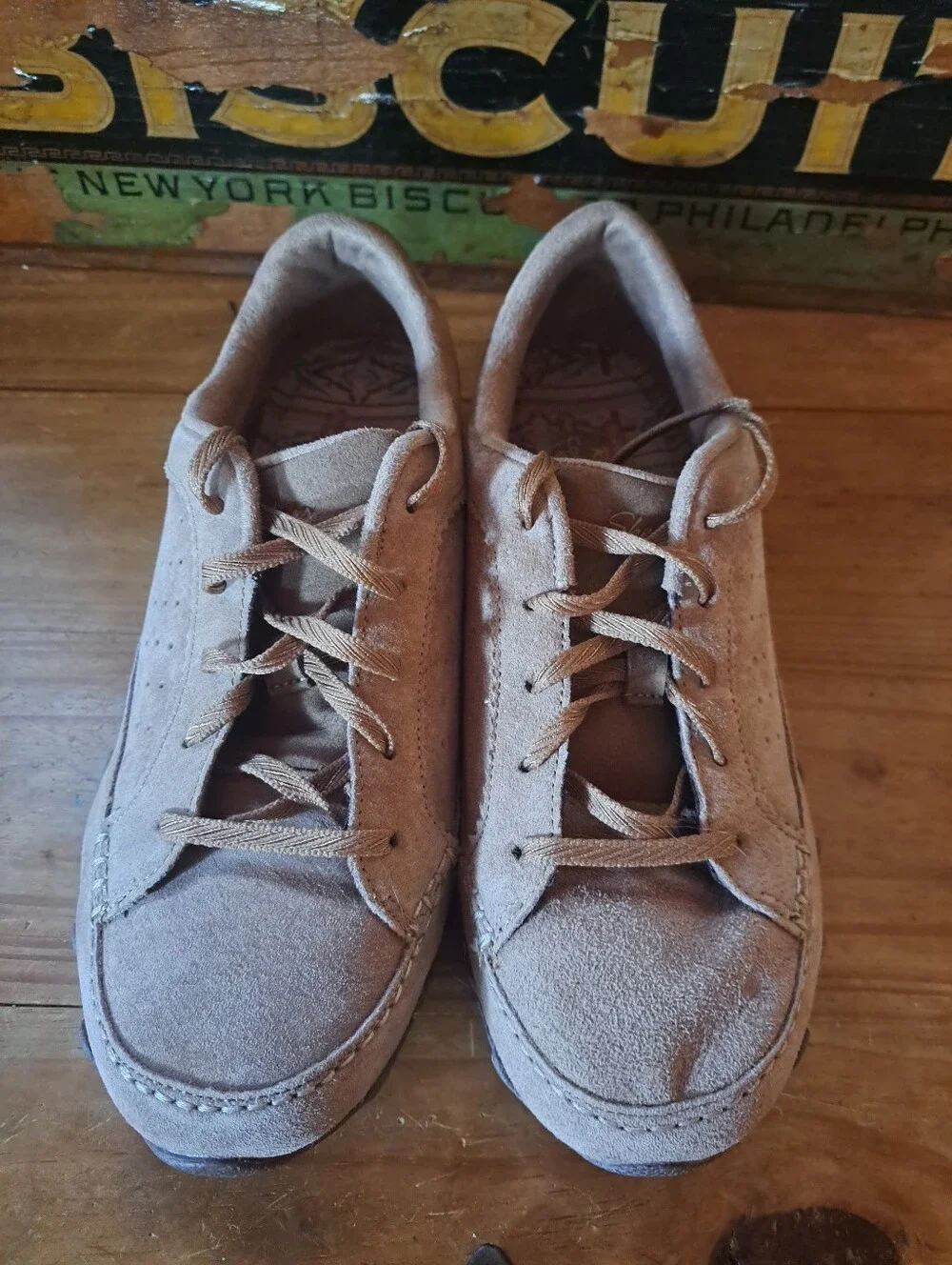 Skechers Bikers Contained Relaxed Fit Walking Shoe Womens Size 9 Suede Leather